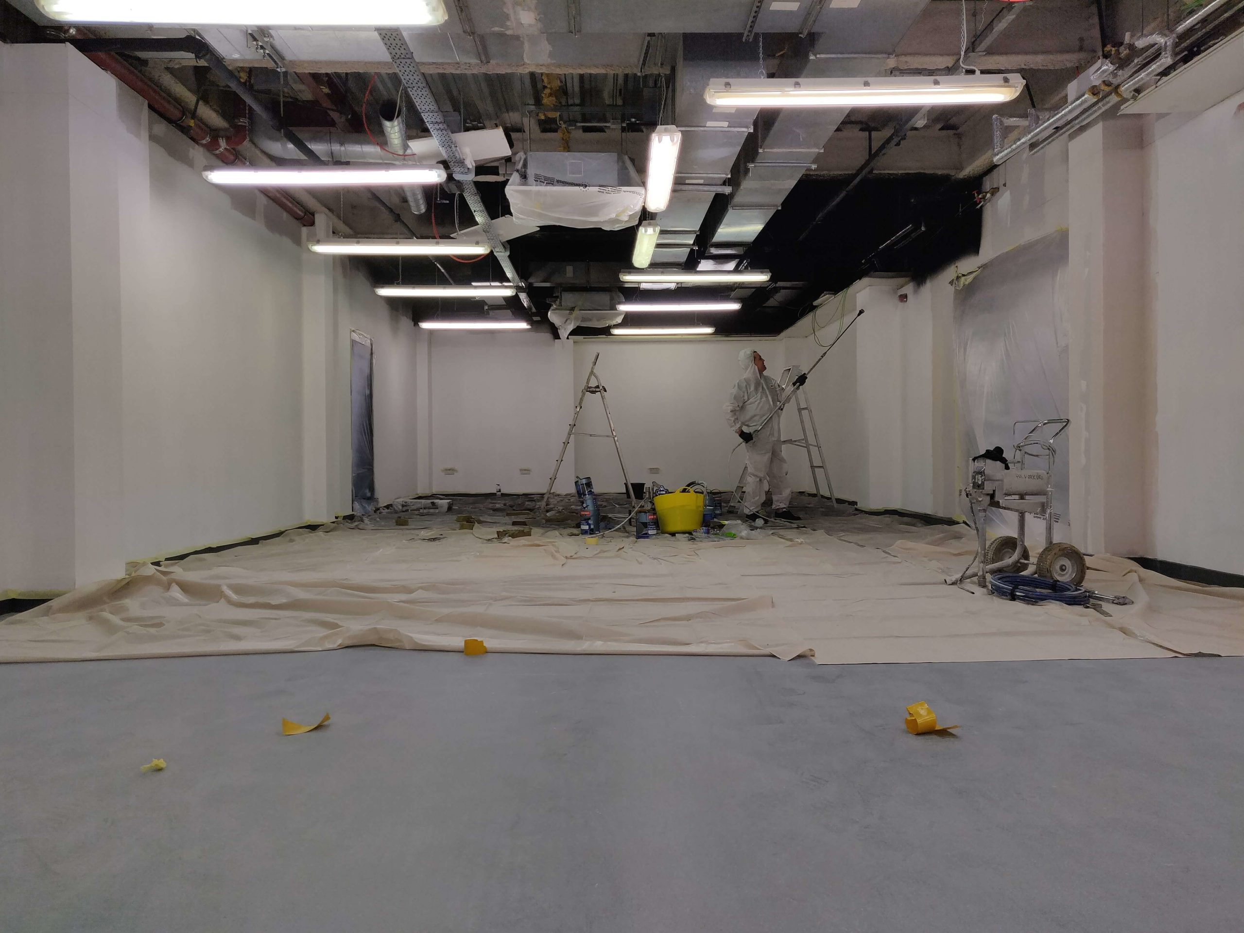 A1 Group - Ceiling spray painting